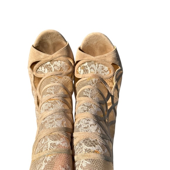 Jimmy Choo Beige Lace Stiletto Heels - Picture 9 of 9